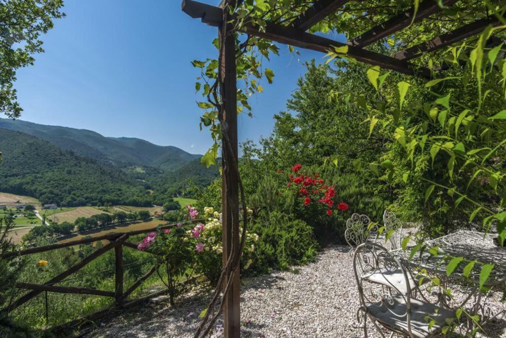 Torre Del Falco Vendégház Spoleto Kültér fotó